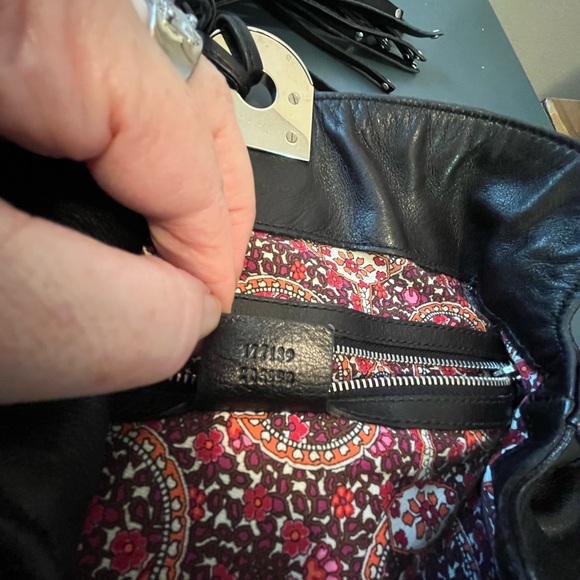 GUCCI Runway Hobo EUC - Picture 12 of 16